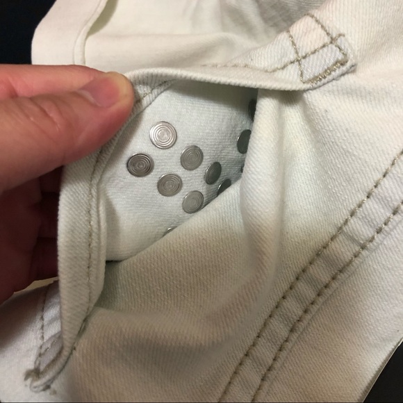 Studded High-Waist Denim Shorts - Picture 4 of 4